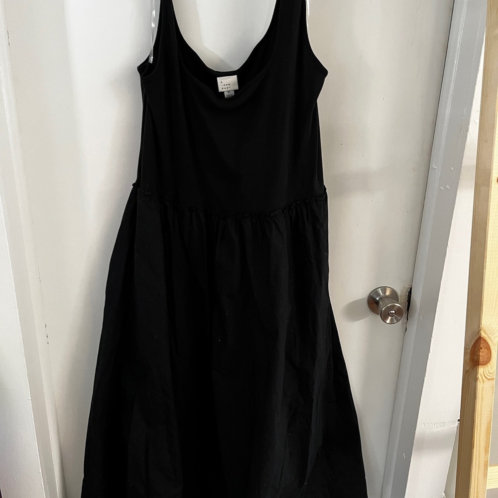 Elegant Black Sleeveless Dress